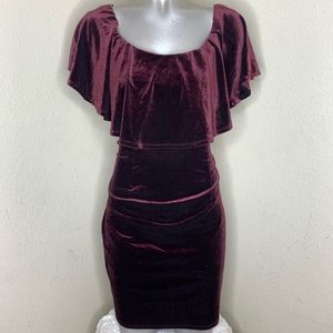 Burgandy Velvet Dress / Vestido de terciopelo